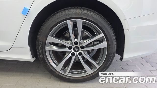 Audi A6 (C8) 40 TDI Quattro Premium 2023 — фото 21