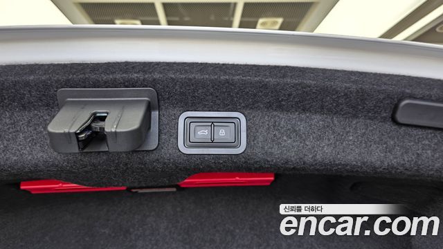 Audi A6 (C8) 40 TDI Quattro Premium 2023 — фото 32