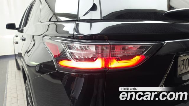 Chevrolet Traverse 3.6 AWD Redline 2020 — фото 23