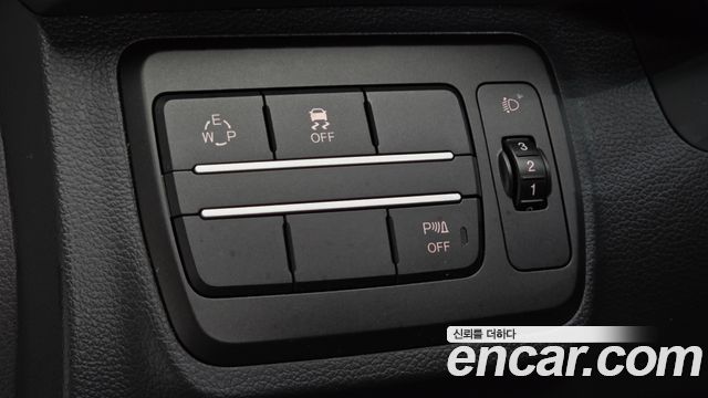 KG Mobility (SsangYong) Tivoli Armor LX 2WD 2018 — фото 28