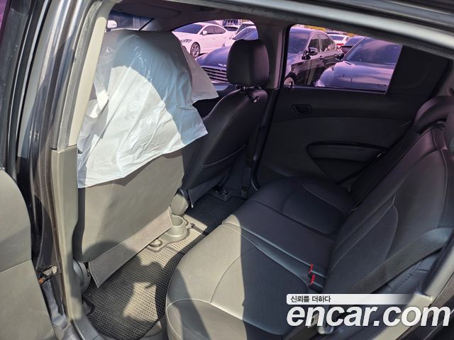 Chevrolet Spark Spark S LT 2015 — фото 9