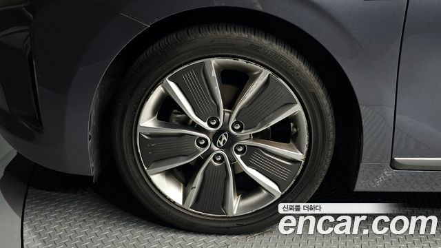 Hyundai Ioniq Hybrid Q 2016 — фото 5