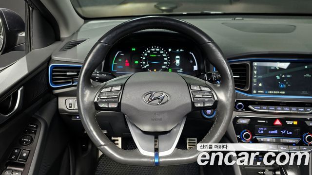 Hyundai Ioniq Hybrid Q 2016 — фото 13