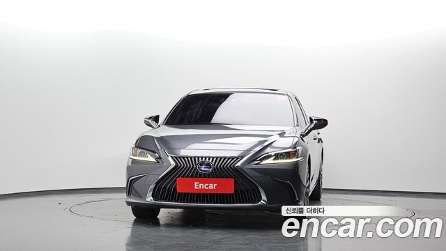 Lexus ES300h (VII) Luxury Plus 2019 — фото 3