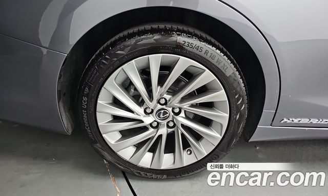 Lexus ES300h (VII) Luxury Plus 2019 — фото 5