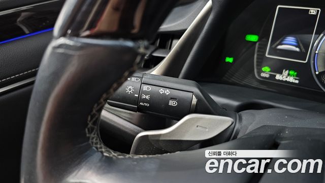 Lexus ES300h (VII) Luxury Plus 2019 — фото 20