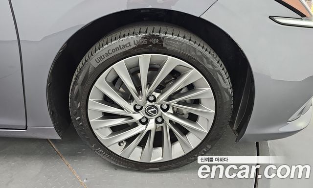 Lexus ES300h (VII) Luxury Plus 2019 — фото 21