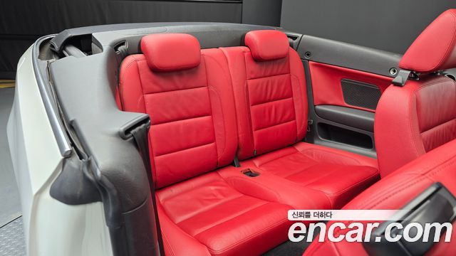 Volkswagen Golf (VI) 2.0 TDI Cabriolet 2012 — фото 15