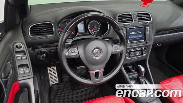 Volkswagen Golf (VI) 2.0 TDI Cabriolet 2012 — фото 18