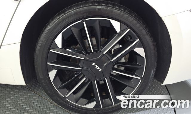 Kia K8 2.5 Gasoline 2WD Signature 2025 — фото 21