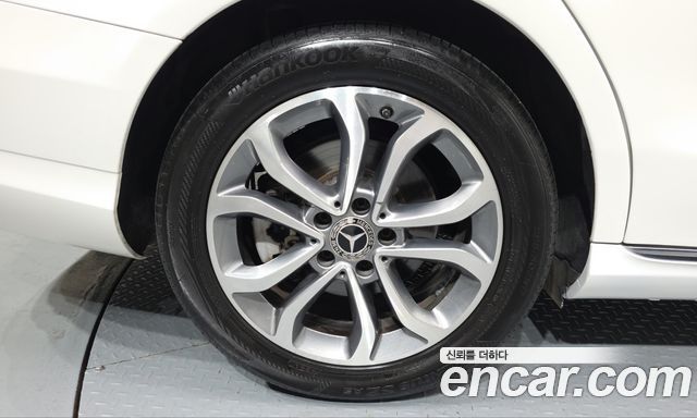 Mercedes-Benz C-Class (W205) C220 d Avantgarde 2018 — фото 5