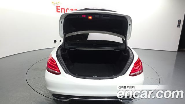 Mercedes-Benz C-Class (W205) C220 d Avantgarde 2018 — фото 20