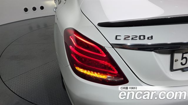Mercedes-Benz C-Class (W205) C220 d Avantgarde 2018 — фото 23