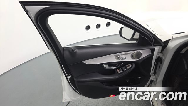 Mercedes-Benz C-Class (W205) C220 d Avantgarde 2018 — фото 24