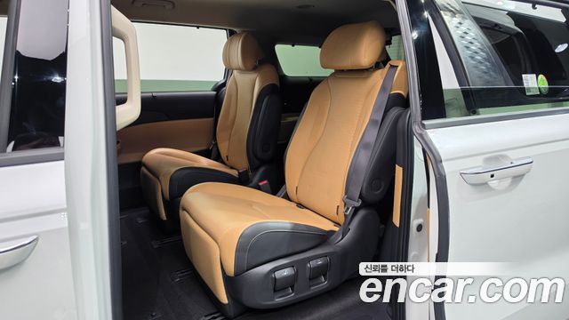 Kia Carnival (IV) Gasoline 7-Seater Signature 2023 — фото 11