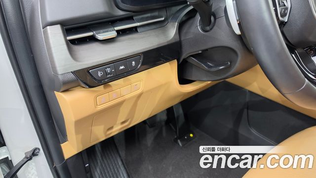 Kia Carnival (IV) Gasoline 7-Seater Signature 2023 — фото 17