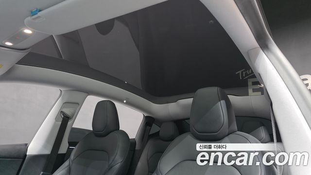 Tesla Model Y Long Range AWD 2025 — фото 20
