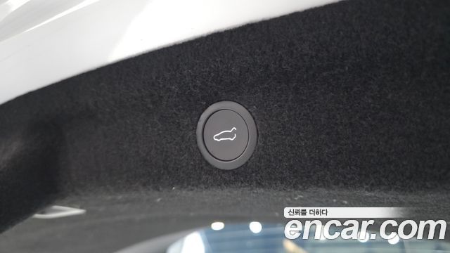 Tesla Model Y Long Range AWD 2025 — фото 31