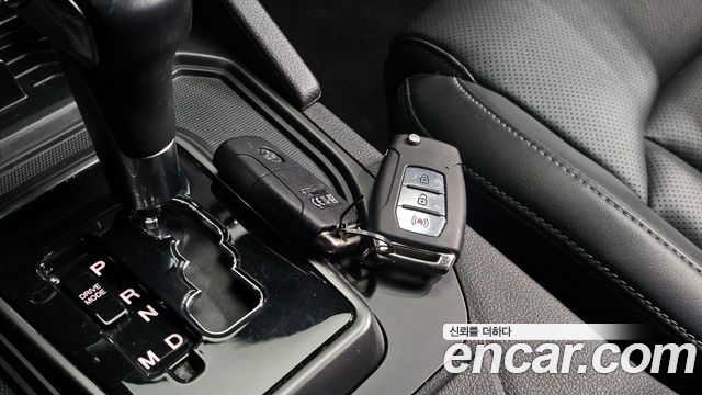 KG Mobility (SsangYong) Rexton Sports Diesel 2.2 2WD Prestige 2023 — фото 16
