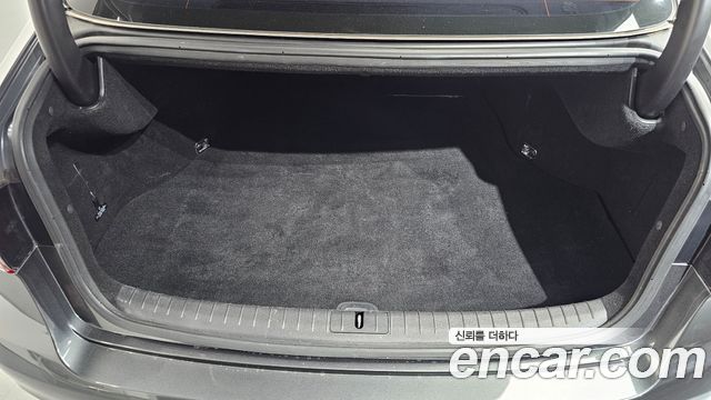 Genesis G80 3.3 GDI Premium Luxury 2018 — фото 17