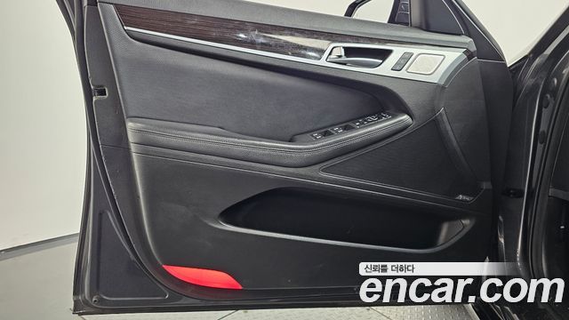 Genesis G80 3.3 GDI Premium Luxury 2018 — фото 24