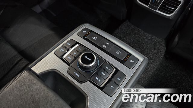 Genesis G80 3.3 GDI Premium Luxury 2018 — фото 32