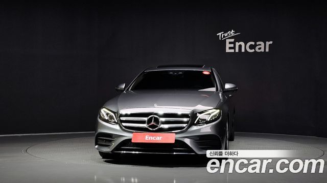 Mercedes-Benz E-Class (W213) E300 AMG Line 2019 — фото 3