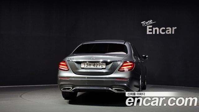 Mercedes-Benz E-Class (W213) E300 AMG Line 2019 — фото 4