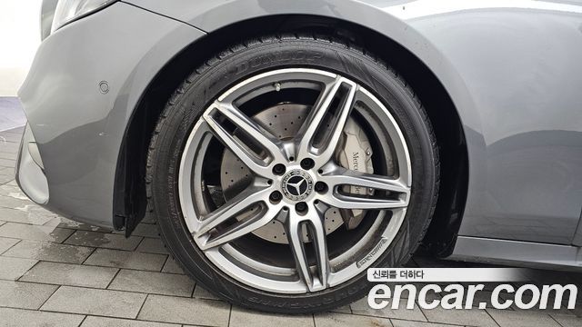 Mercedes-Benz E-Class (W213) E300 AMG Line 2019 — фото 5