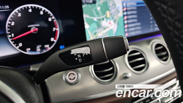Mercedes-Benz E-Class (W213) E300 AMG Line 2019 — фото 9