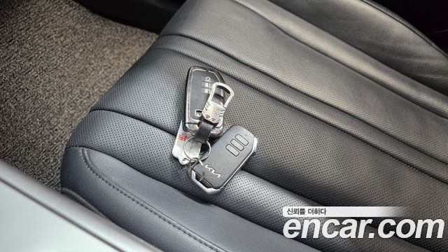 Kia K8 2.5 Gasoline 2WD Noblesse 2022 — фото 19
