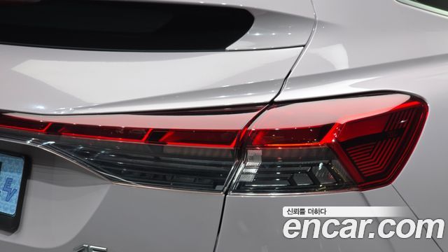 Audi Q4 e-tron (F4) 45 Premium Sportback 2025 — фото 23