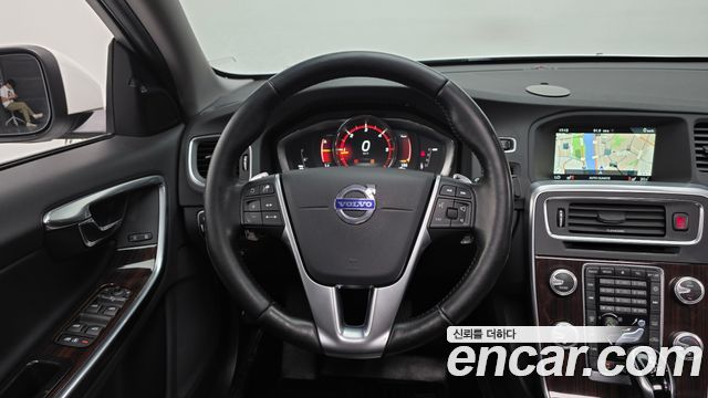 Volvo S60 D4 2nd 2017 — фото 13