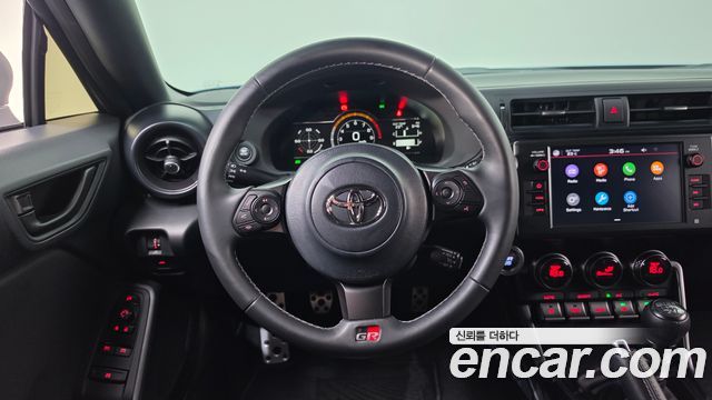Toyota GR86 2.4 Premium 2024 — фото 12