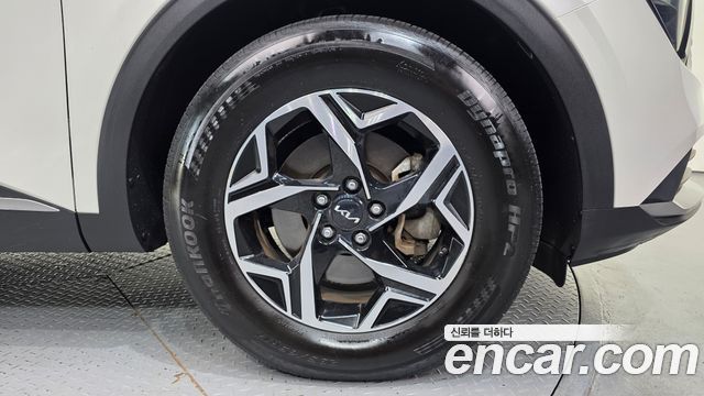 Kia Sportage (V) Gasoline 1.6 Turbo 2WD Prestige 2022 — фото 21