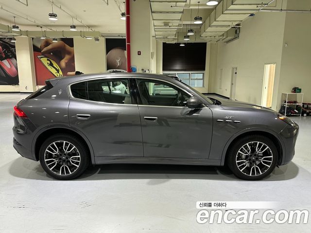 Maserati Grecale 2.0 AWD GT Type P 2024 — фото 3
