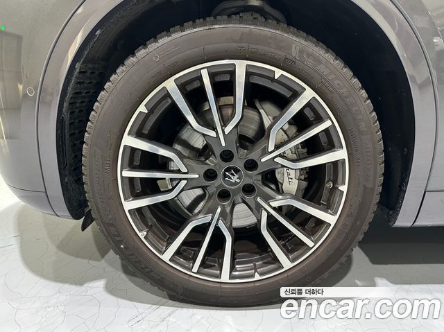 Maserati Grecale 2.0 AWD GT Type P 2024 — фото 5