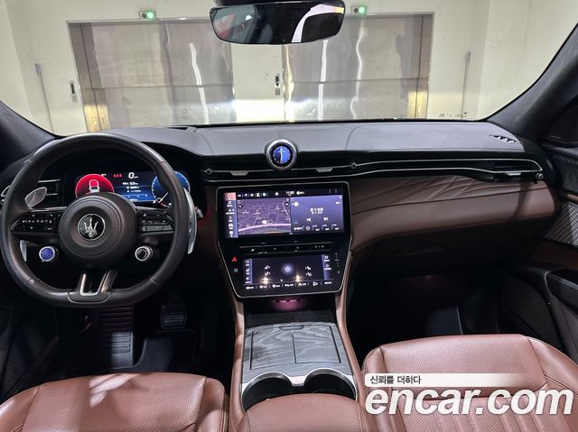 Maserati Grecale 2.0 AWD GT Type P 2024 — фото 15