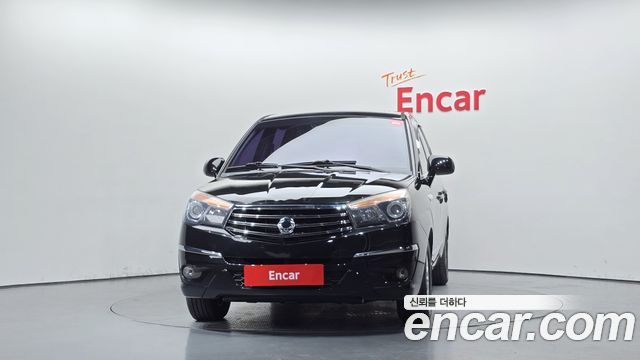 KG Mobility (SsangYong) Korando Turismo 4WD LT 11-seater 2015 — фото 3