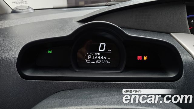 KG Mobility (SsangYong) Korando Turismo 4WD LT 11-seater 2015 — фото 8