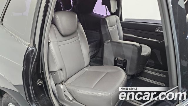 KG Mobility (SsangYong) Korando Turismo 4WD LT 11-seater 2015 — фото 12
