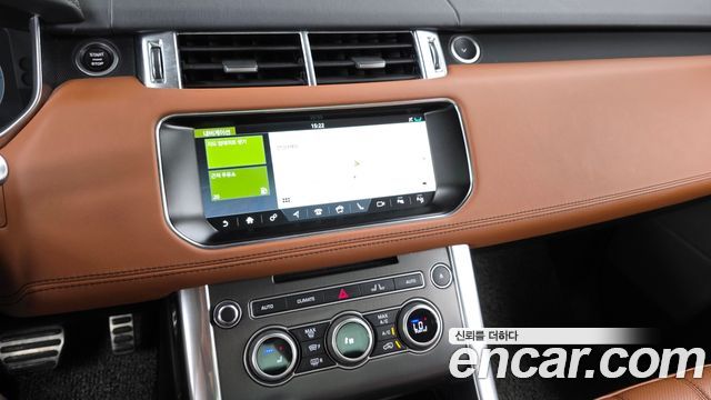 Land Rover Range Rover Sport (II) 3.0 SDV6 HSE Dynamic 2017 — фото 13