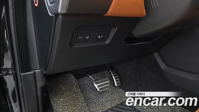 Land Rover Range Rover Sport (II) 3.0 SDV6 HSE Dynamic 2017 — фото 17