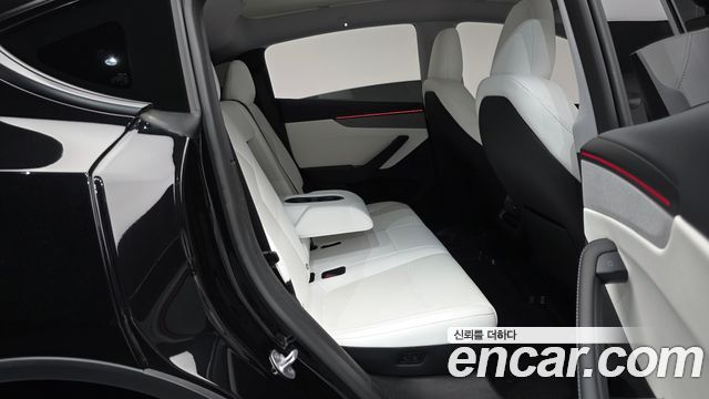 Tesla Model Y Long Range AWD 2025 — фото 11