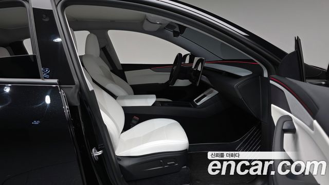 Tesla Model Y Long Range AWD 2025 — фото 26