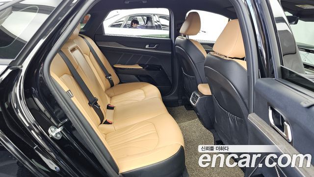 Kia K5 (III) 2.0 Signature 2023 — фото 12