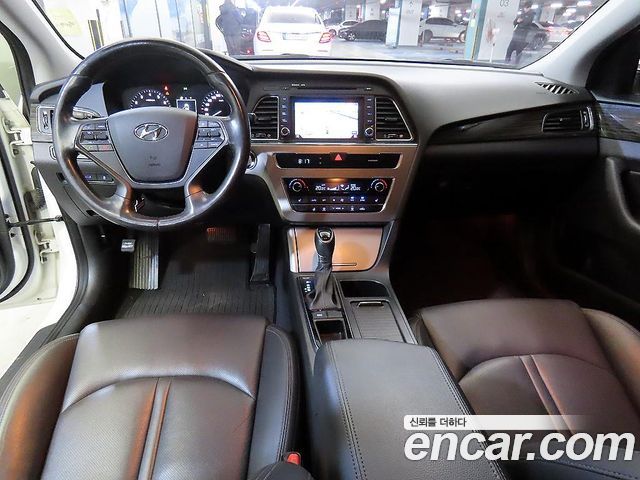 Hyundai Sonata (LF) 2.0 Smart 2015 — фото 9