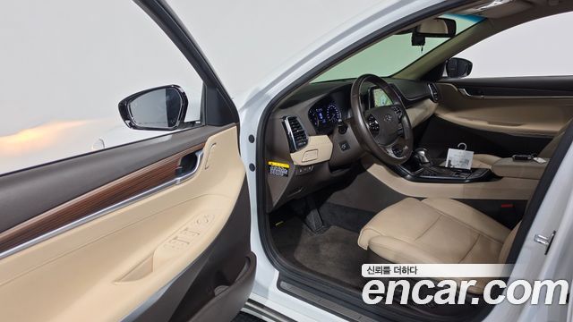 Hyundai Grandeur (IG) 2.4 Premium Special 2018 — фото 10