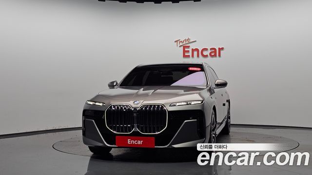 BMW 7 Series (G70) 740i xDrive M Sport Limited 2025 — фото 3