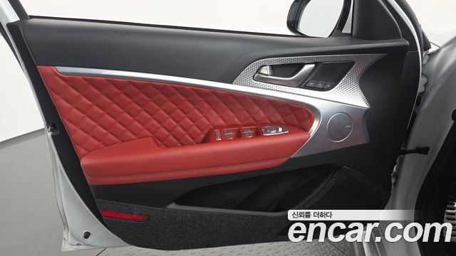 Genesis G70 Gasoline 3.3T 4WD 2023 — фото 24